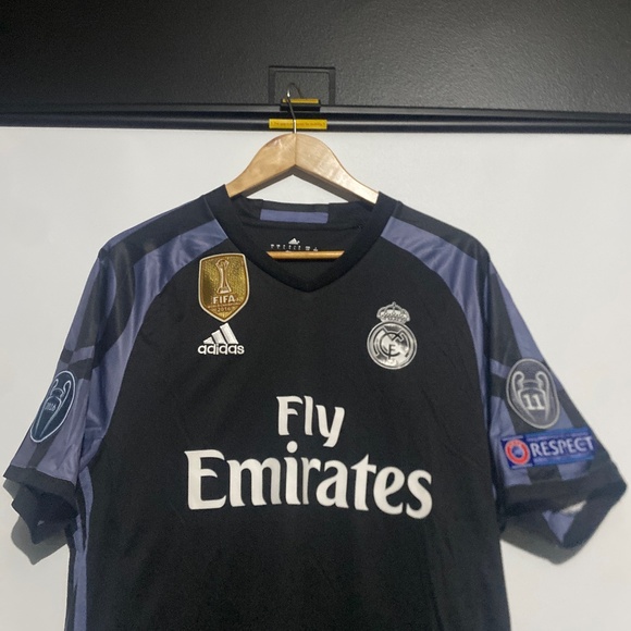 Adidas L Real Madrid 2016/17 Ronaldo 7 Jersey - Picture 4 of 12